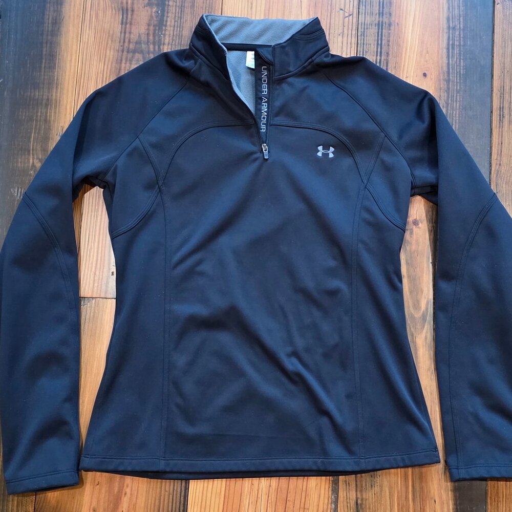 Under Armor Women's Cold gear Black Long Sleeve Athletic Top Size Small EUC